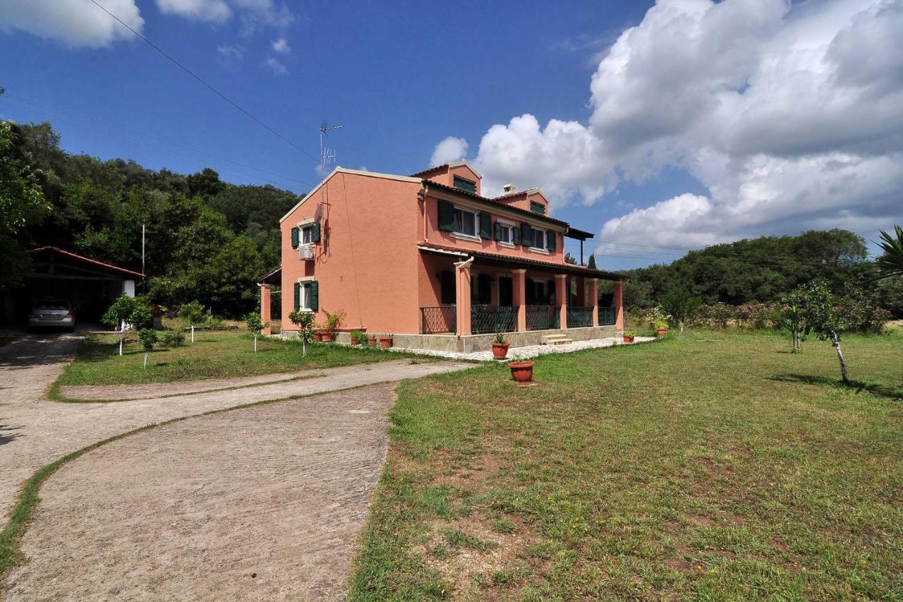 Christiana'S Home Next To Dassia Beach Exterior foto